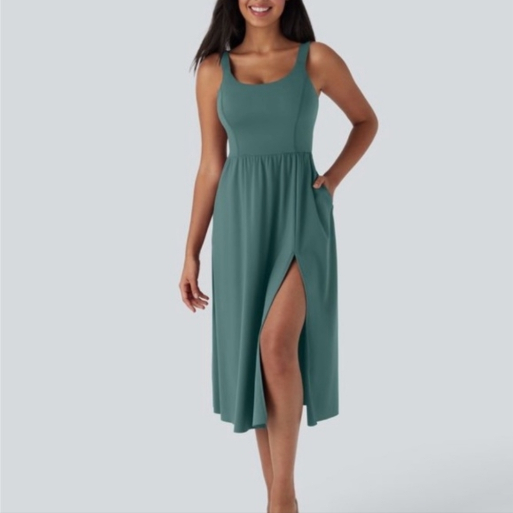Halara SoftlyZero™ Airy Padded Backless Midi Dress Small Green NWOT
